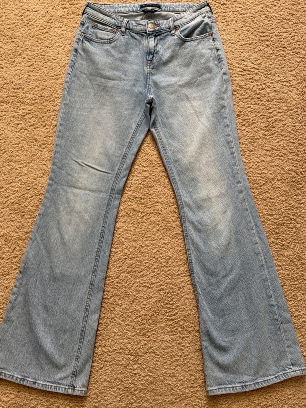 Aeropostale Mid-rise Flare Jeans in light blue denim